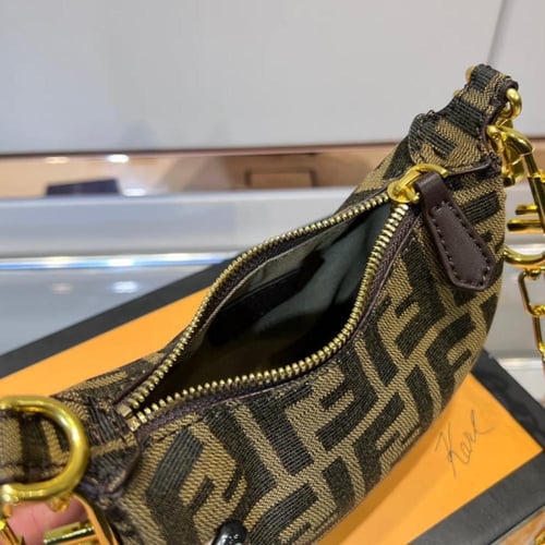 حقيبة فندي Nano Fendigraphy