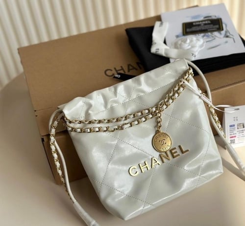 حقيبة chanel بحمالتين صغيرة| عدة الوان