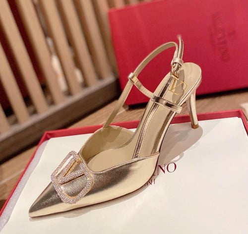 كعب فالنتينو ذهبي