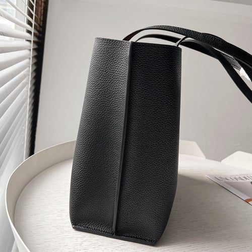 حقيبة كوتش كبيرة أسود