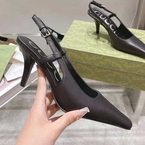 كعب غوتشي أسود / أبيض