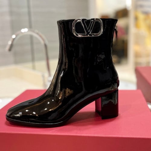 بوت ڤالنتينو 2 أسود/ أبيض