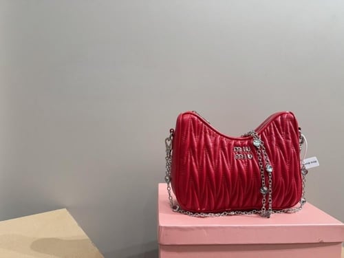 حقيبة ميوميو | miumiu