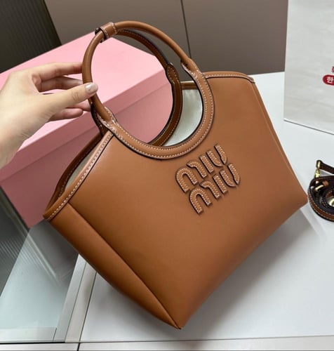 حقيبة ميو ميو