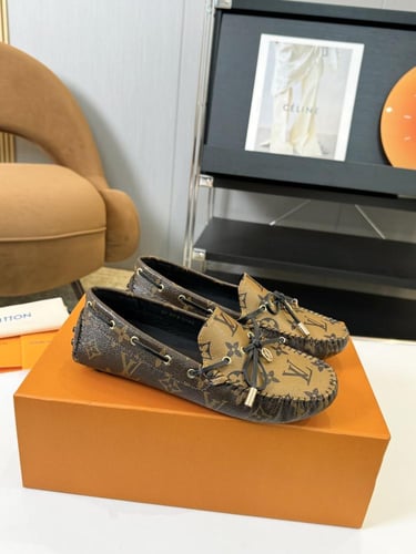 حذاء LV فلات