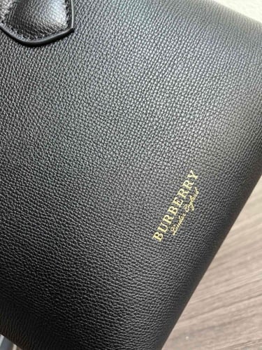 حقيبة Burberry