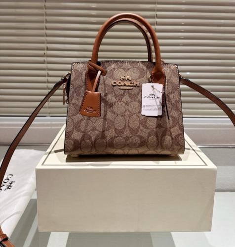 حقيبة coach صغيرة| عدة الوان