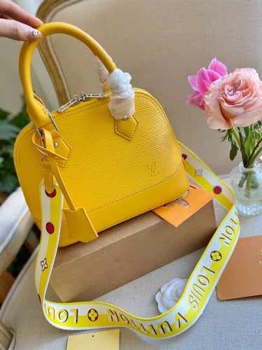 حقيبة لويس فيتون LV / لاما عدة الوان