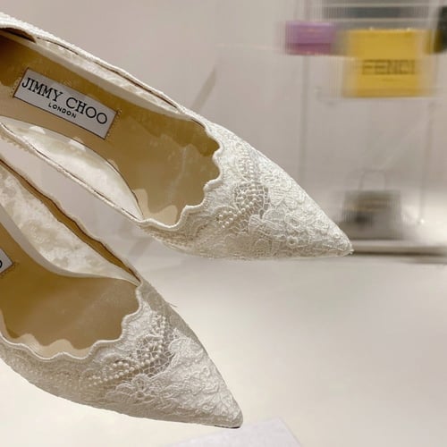 كعب جيمي شو دانتيل ابيض