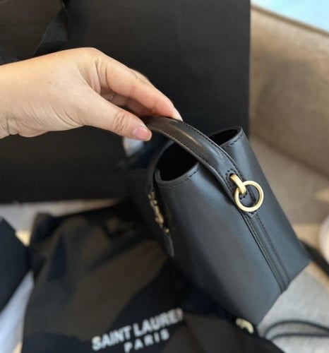 حقيبة ysl صغيرة