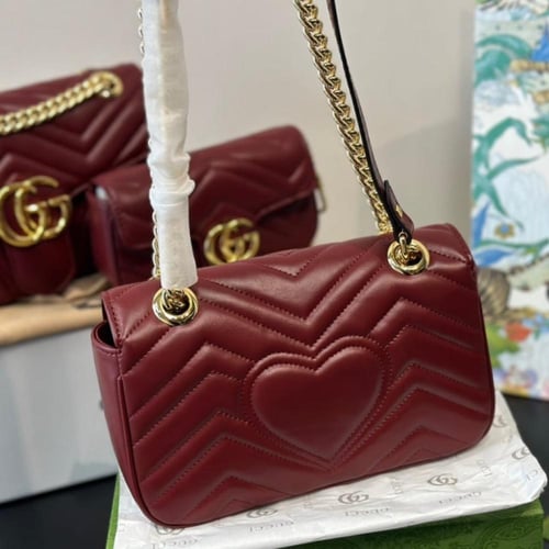 حقيبة غوتشي باحجام مختلفة