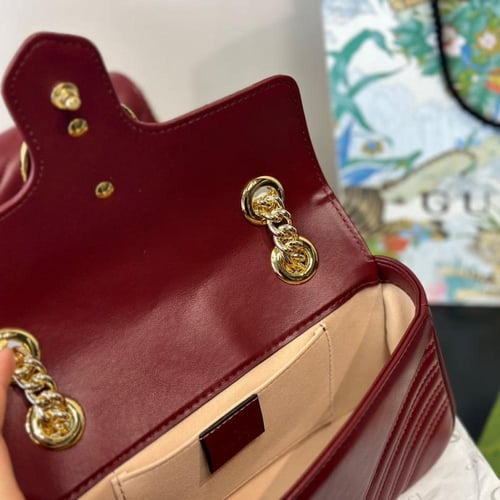 حقيبة غوتشي باحجام مختلفة