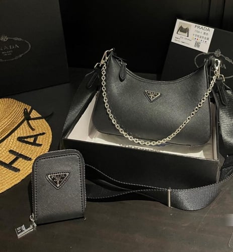 حقيبة Prada | عدة الوان