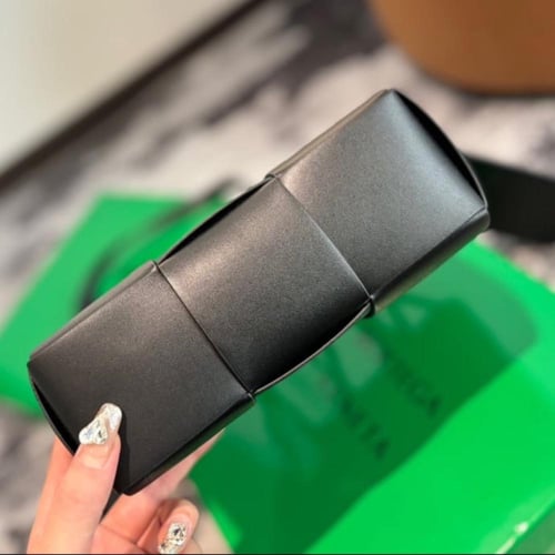 حقيبة بوتيغا BV | بعدة الوان