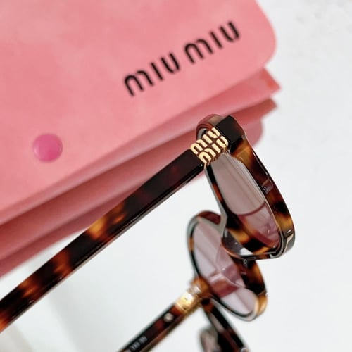 نظارة ميو ميو عسلي