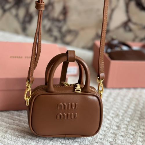 حقيبة ميو ميو مايكرو