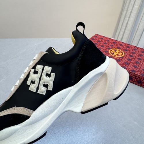 حذاء توري بورش رياضي