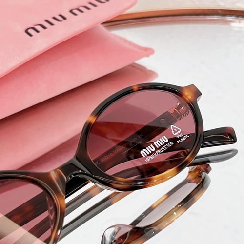 نظارة ميو ميو عسلي