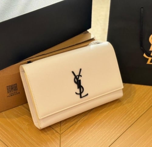 حقيبة YSL بعدة الوان