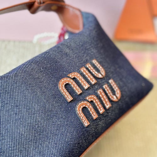 حقيبة ميو ميو دينيم