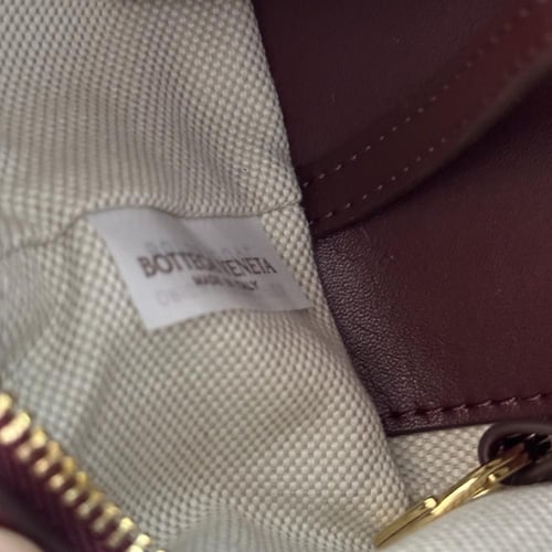 حقيبة بوتيغا صغيرة