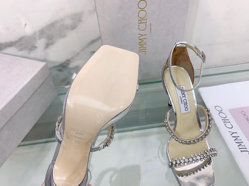 كعب جيمي شو مرصع بالكريستال لون فضي