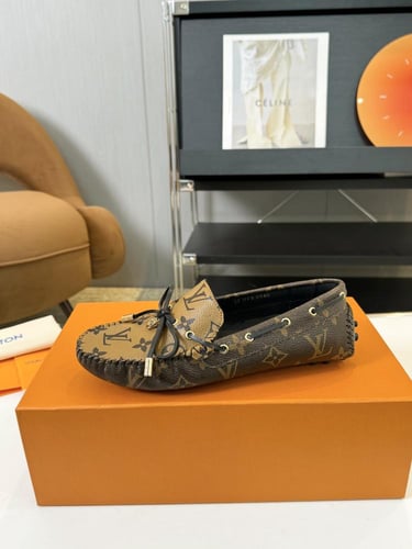 حذاء LV فلات