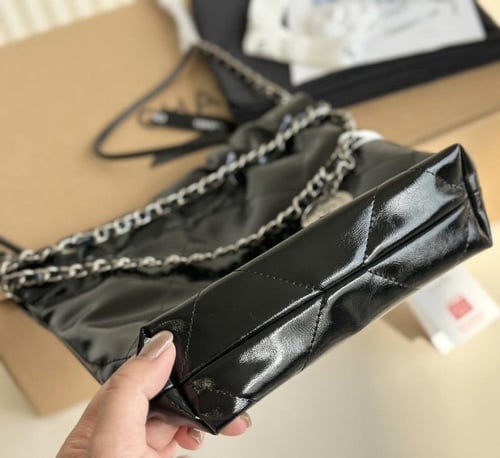 حقيبة chanel بحمالتين صغيرة| عدة الوان