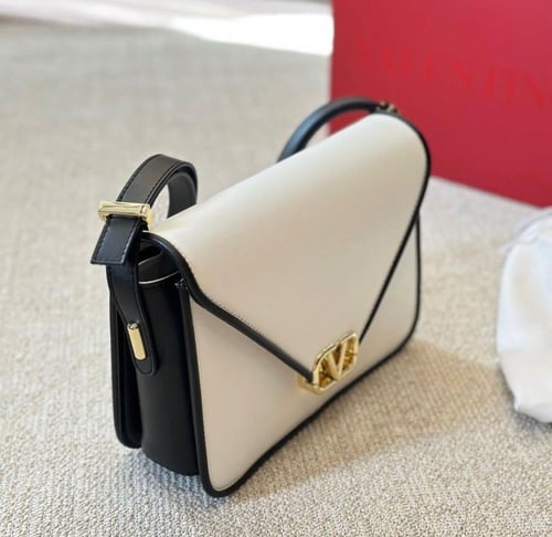 حقيبة فالنتينو | لونين