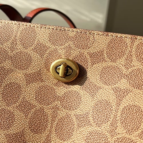 حقيبة كوتش كبيرة بني