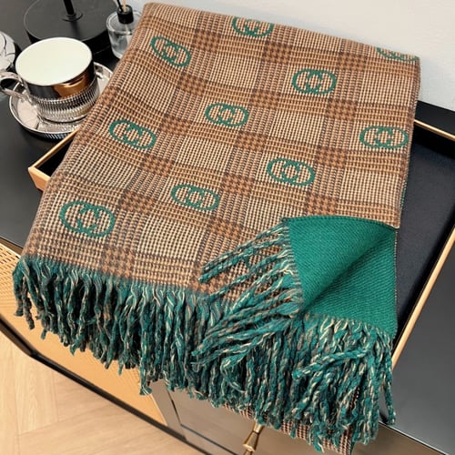 سكارف غوتشي اخضر وبني