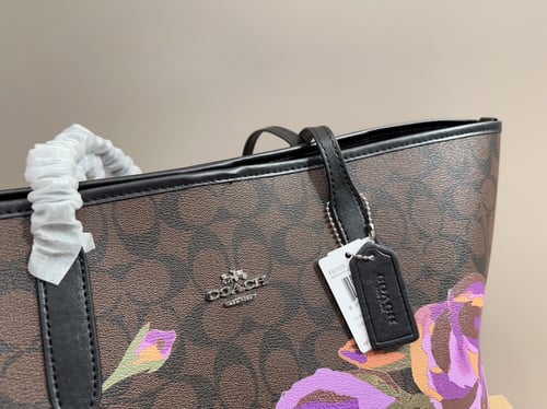 حقيبة كوتش كبيرة موردة