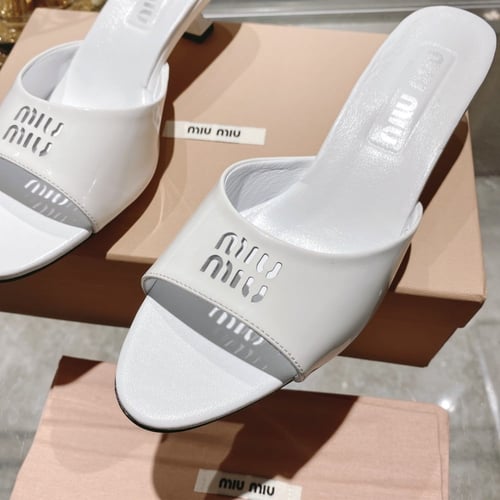 كعب ميو ميو 4الوان ارتفاع منخفض