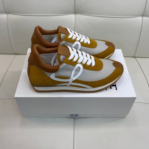 حذاء لويفي الرياضي| لون بني