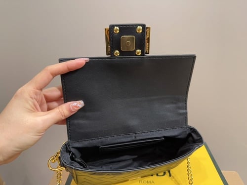 حقيبة فندي | الوان متعدده