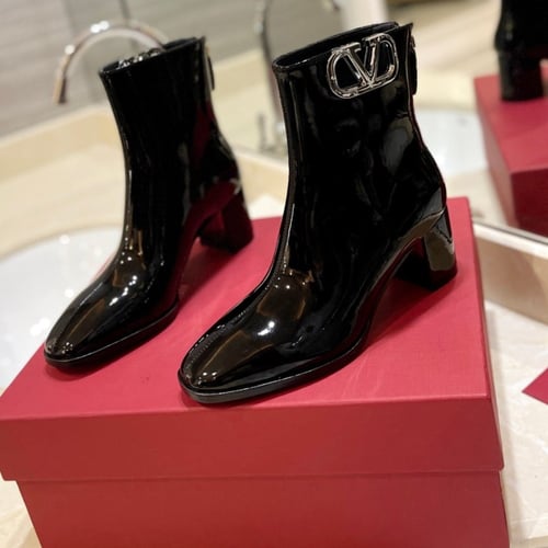 بوت ڤالنتينو 2 أسود/ أبيض