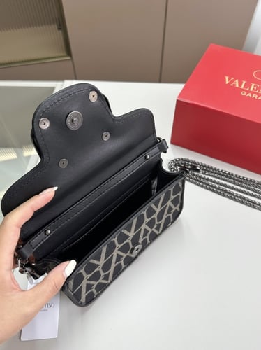 شنطه فالنتينو صغيره