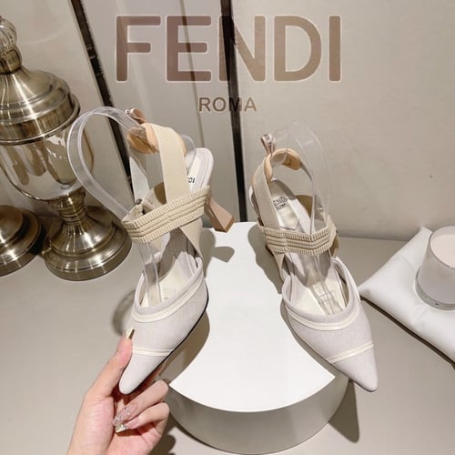 كعب فندي عدة الوان