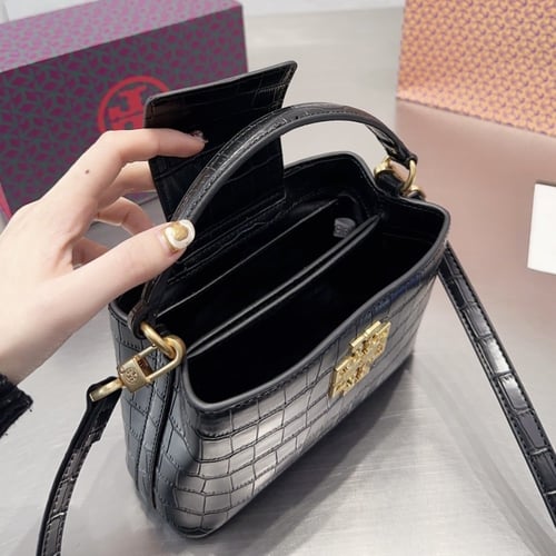 شنطه توري بورش بعده الوان