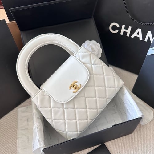 شنطة شانيل جلد 4 الوان