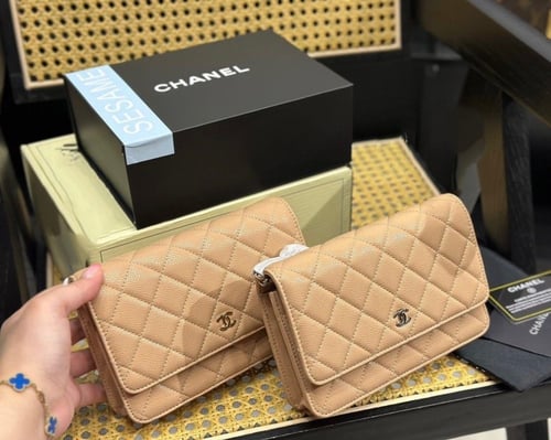 حقيبة شانيل كتف بعده الوان