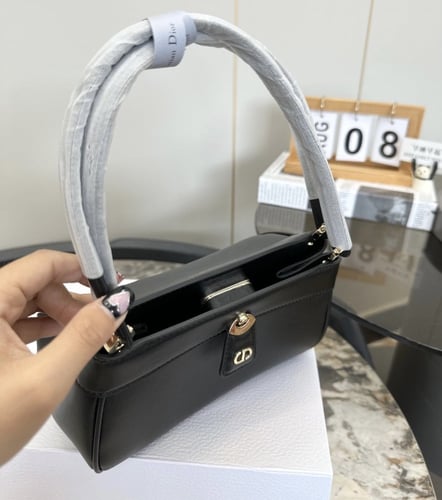 حقيبة ديور key / الوان متعددة