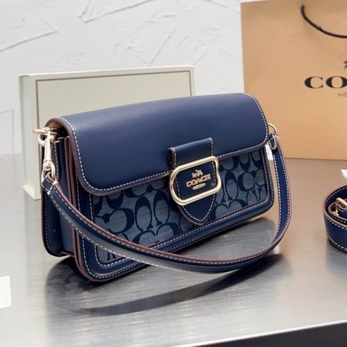 شنطة كوتش بـ3 الوان