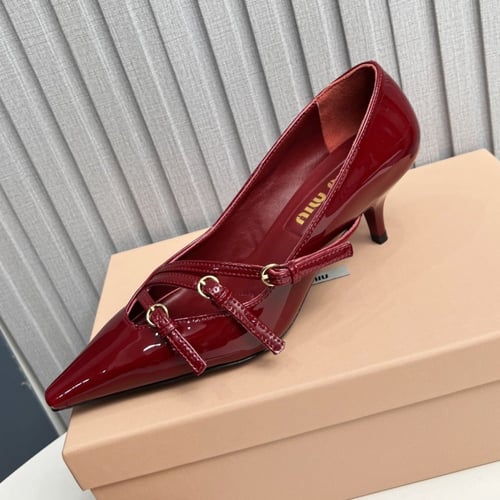 كعب ميو ميو عودي ارتفاع منحفض