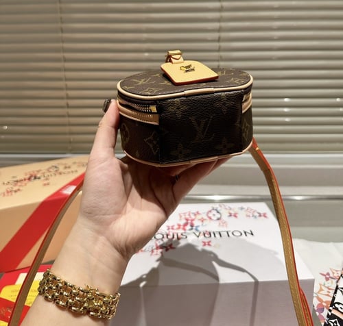 حقيبة لويس فيتون/ Mini Boite Chapeau