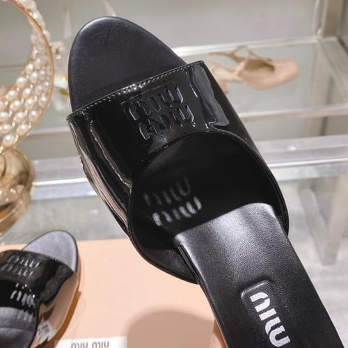 كعب ميو ميو 4الوان ارتفاع منخفض