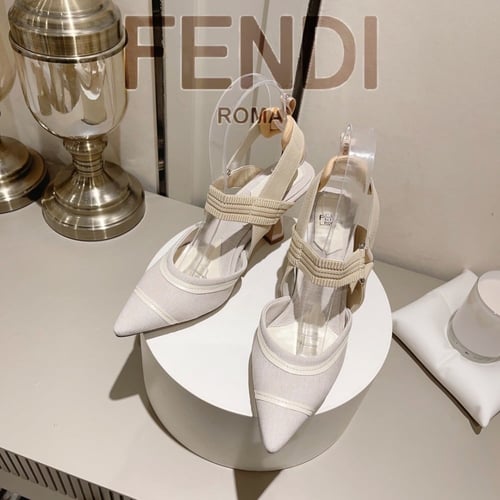 كعب فندي عدة الوان