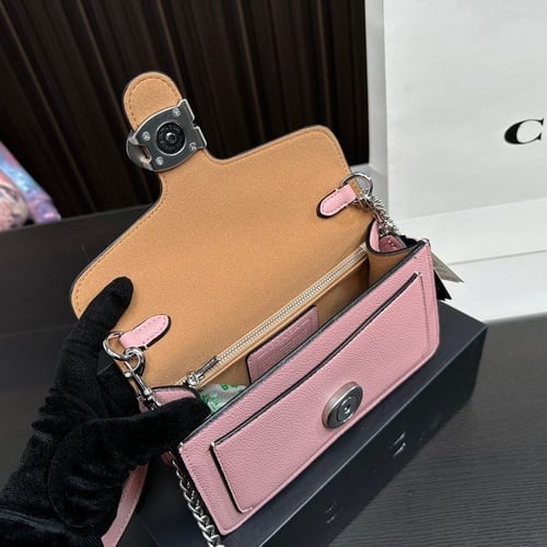 كوتش 4 الوان