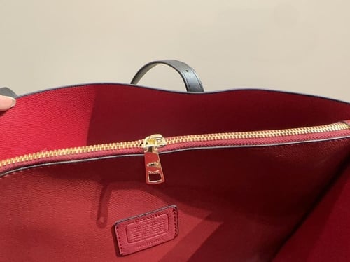 حقيبة كوتش مولي كبيرة أسود