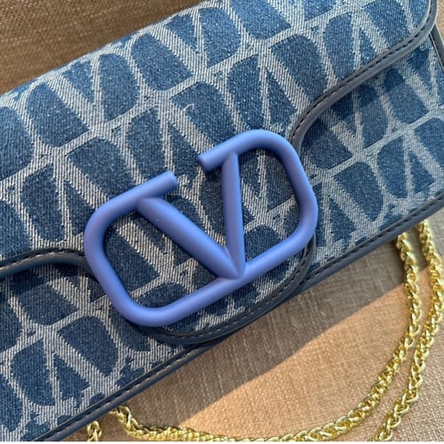 حقيبة فالنتينو